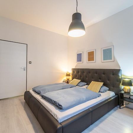 Sunny Central Apartment On Wenceslas Square By Easybnb Praha Exteriér fotografie